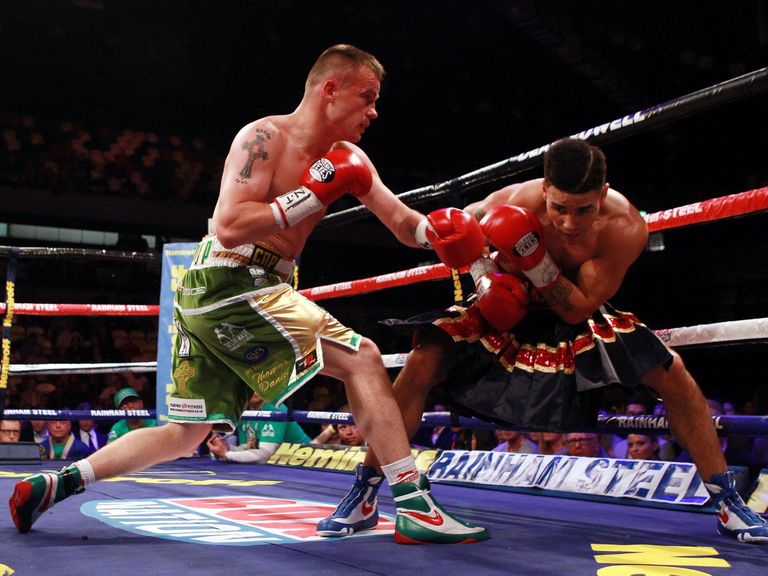 Frankie Gavin (L): Encountered an awkward clash of styles against fellow southpaw David Barnes