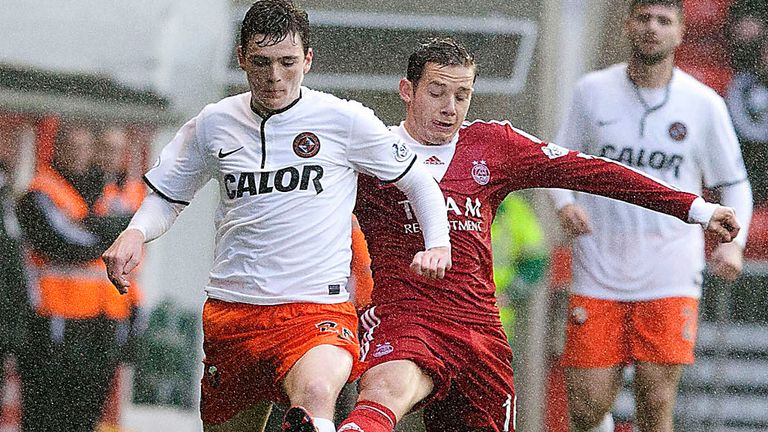 Andrew Robertson: Grapples with Peter Pawlett