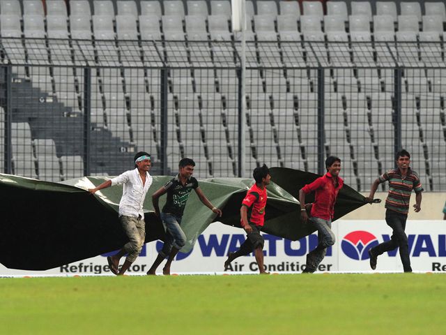 Rain washed out the opening session on day five