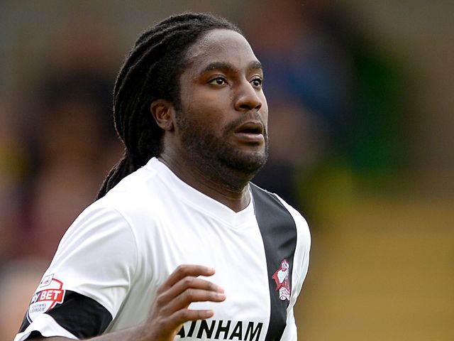 Etienne Esajas: Opened the scoring