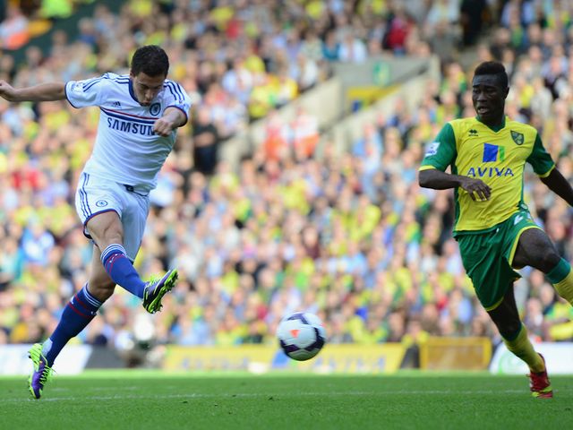 Eden Hazard scores a late goal for Chelsea