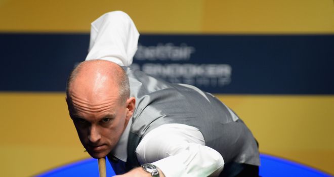 Peter Ebdon progresses at Neil Robertson's expense on Wednesday