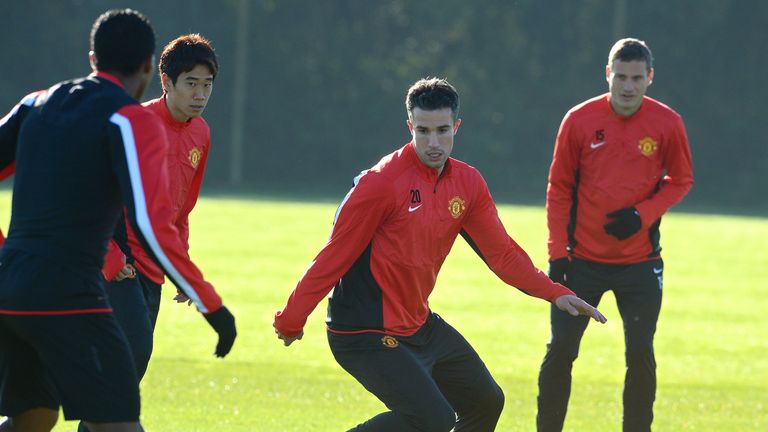 Robin van Persie and Nemanja Vidic have not travelled to Germany with Manchester United