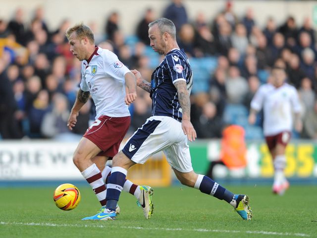 Derry puts Arfield under pressure