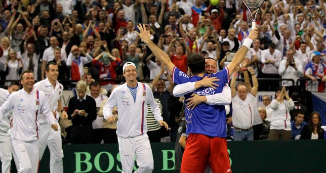 Radek Stepanek celebrates winning the deciding rubber