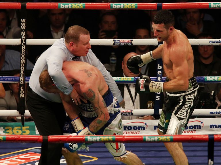 Froch wins as the fight comes to a controversial end