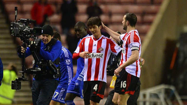 Ki Sung-Yueng: Congratulated by O'Shea at the final whistle