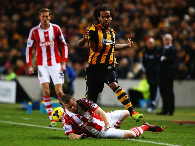 Ryan Shawcross stops Tom Huddlestone