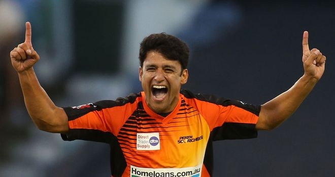 Yasir Arafat: Stunned Surrey at the death with back-to-back boundaries