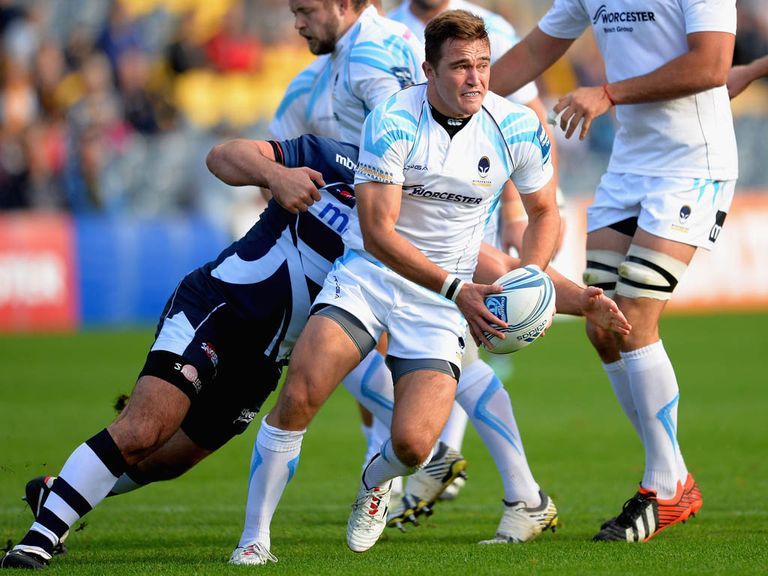 Alex Grove: Worcester centre extends stay at Sixways
