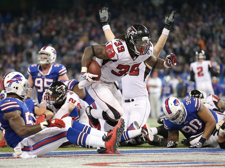Steven Jackson ties the game late in the fourth