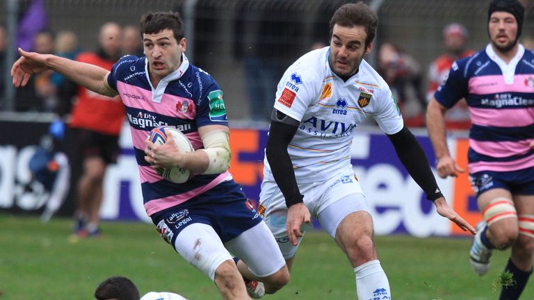 Jonny May races in to score one of Gloucester's five tries