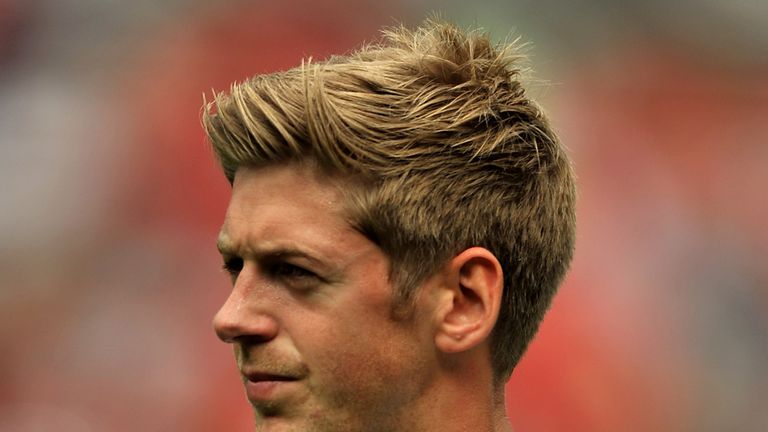 Jon Stead: Loan move to Valley Parade