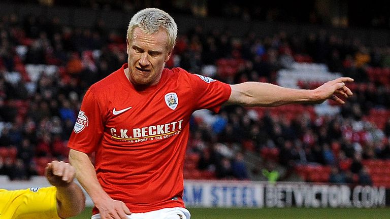 David Perkins: Midfielder joins Blackpool
