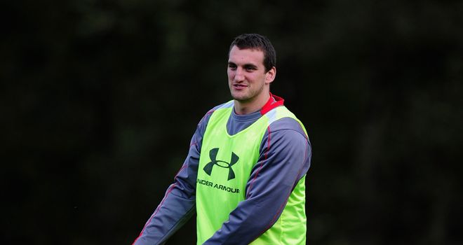 Sam Warburton: Believes other Wales players will sign central contracts