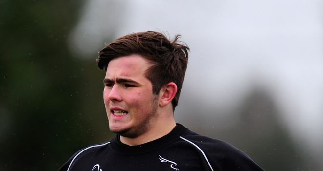George McGuigan: Newcastle hooker signs contract extension