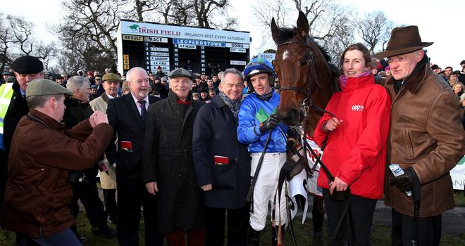 Ruby Walsh poses with Hurricane Fly