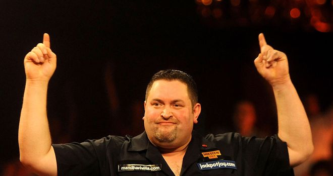 Alan Norris celebrates Lakeside victory over Scott Waites
