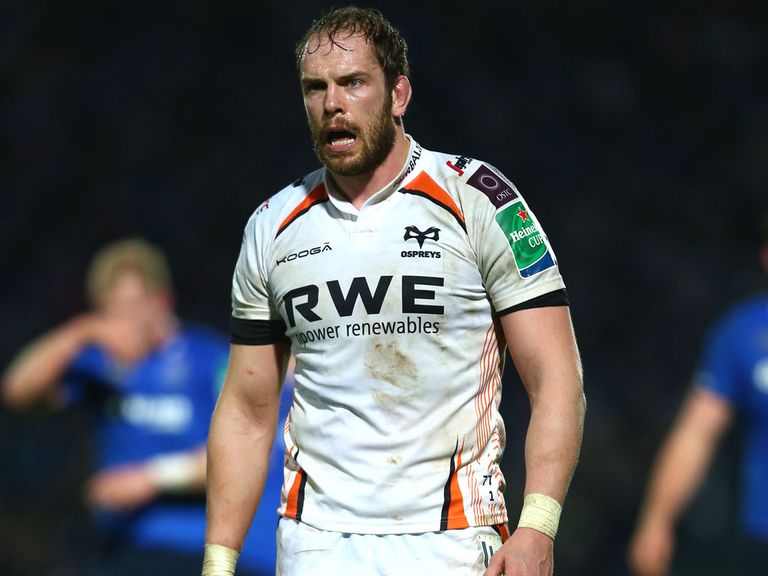 Alun-Wyn Jones: New Ospreys deal