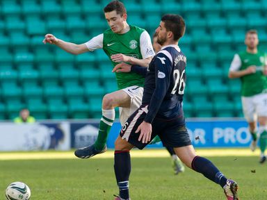 Hibernian-v-Ross-County-Alex-Harris-is-challe_3084307.jpg