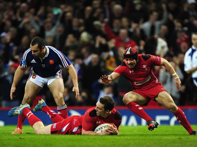 George North scores a try for Wales
