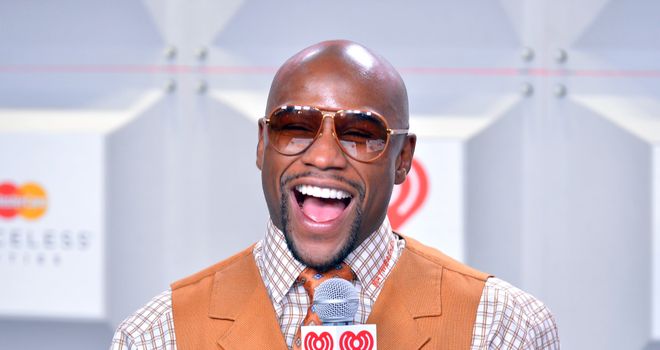 Mayweather has been 'smart' to use the Twitter community, says Glenn