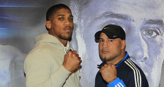 Anthony Joshua and Hector Avila square up for the first time (Pic Lawrence Lustig)