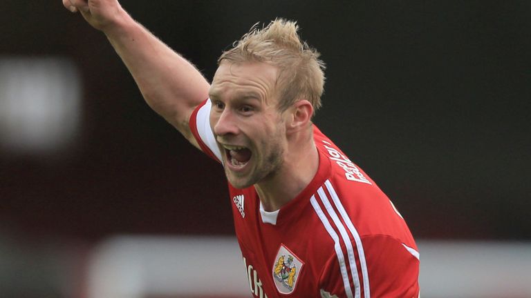 Simon Gillett: Could sign for Yeovil