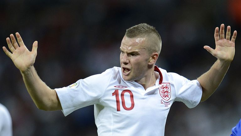 Tom Cleverley: Midfielder eyes England recall after Aston Villa loan