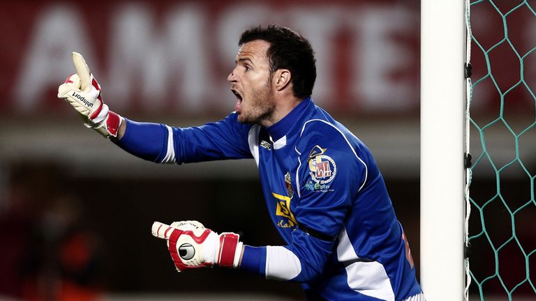 Elche's goalkeeper Manu Herrera reacts during the 0-0 draw