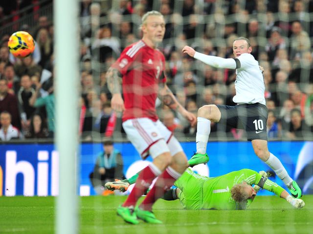 This shot from Wayne Rooney went wide