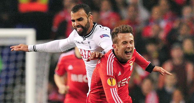 Sandro: Vies with Benfica's Miralem Sulejmani