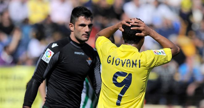Giovani Dos Santos shows his frustration