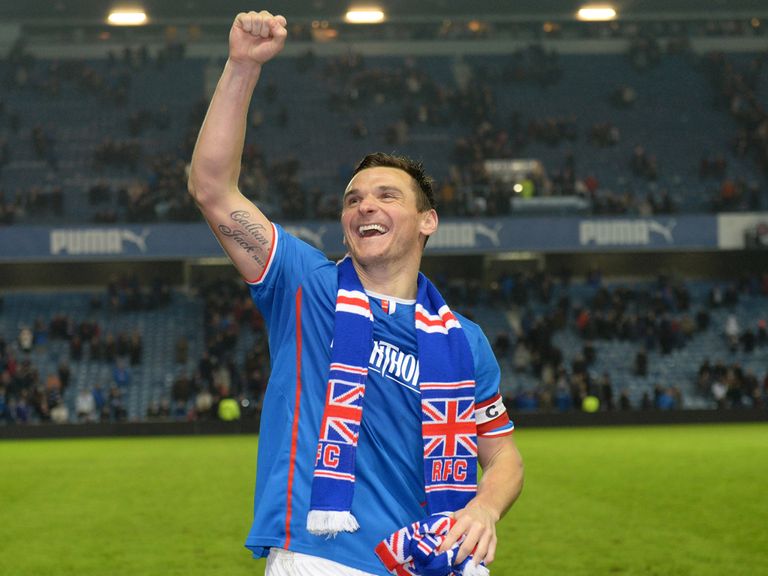Lee McCulloch celebrates Rangers' title success