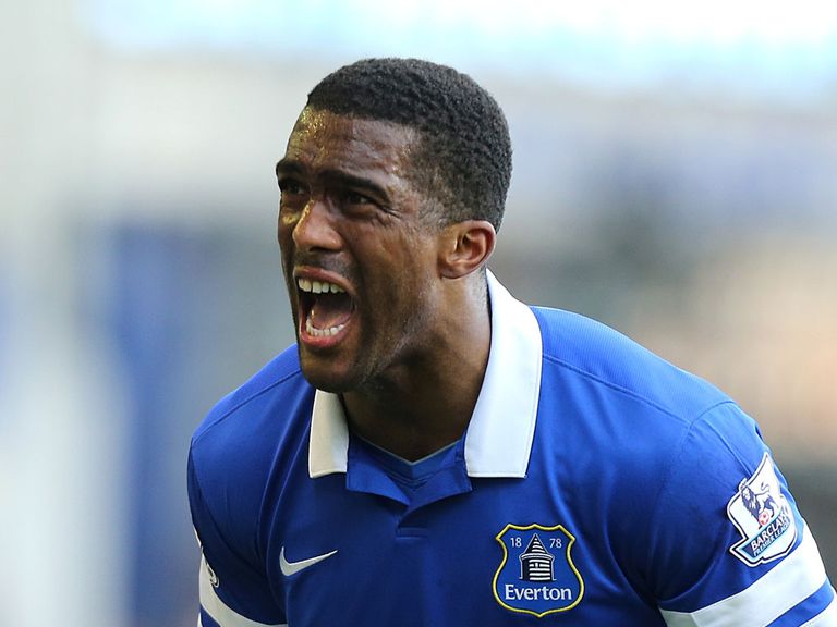 Sylvain Distin: Top four the target for Everton defender