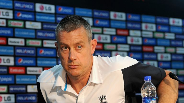 Giles to join Warwickshire