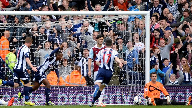Saido Berahino (second from left): Celebrates his goal