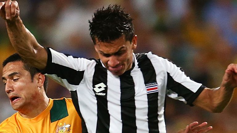 Jose Cubero (R): Chile midfielder set to join Blackpool