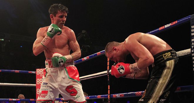 Anthony Crolla pours the pressure on late in his fight with John Murray (Pic Lawrence Lustig)