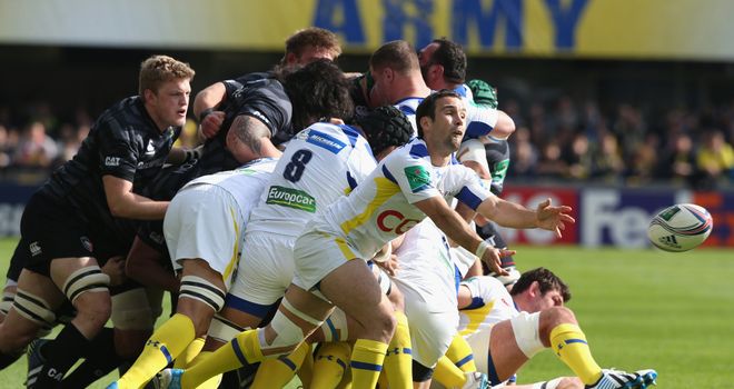 Clermont's Morgan Parra spins out a pass