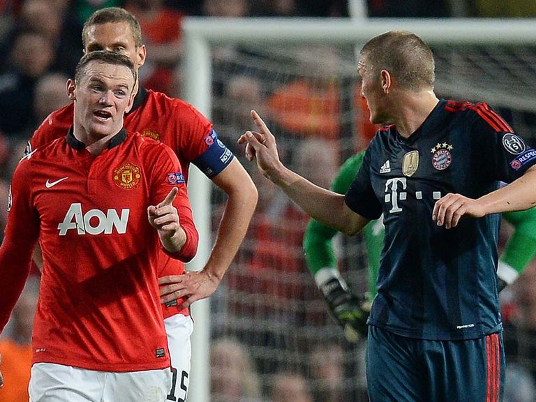 Rooney and Schweinsteiger exchange words at Old Trafford