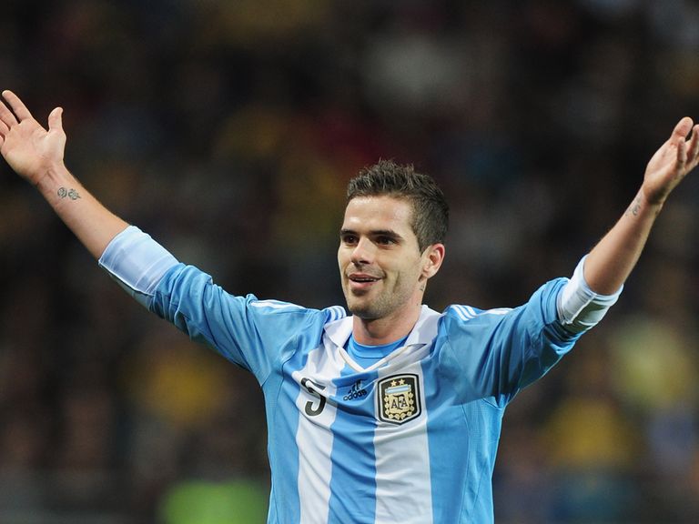 Gago: Knee injury leaves him doubtful for the World Cup