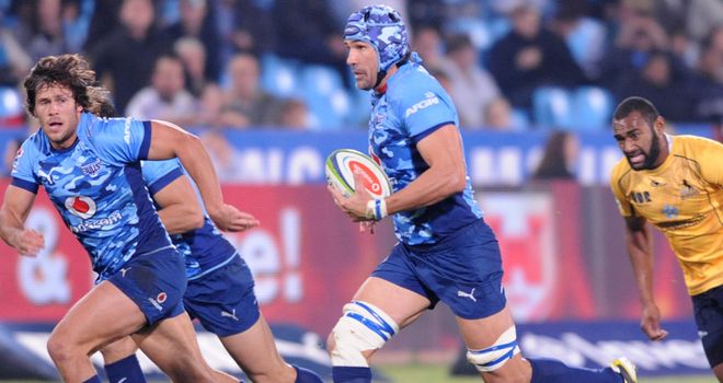 Outstanding: Victor Matfield sets up the first try