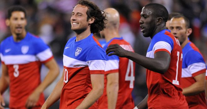 Mix Diskerud: Celebrates his goal for USA
