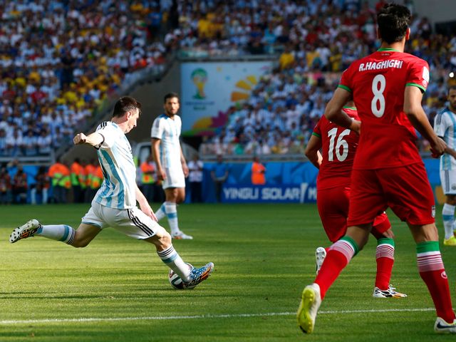 Lionel Messi scores Argentina's winner