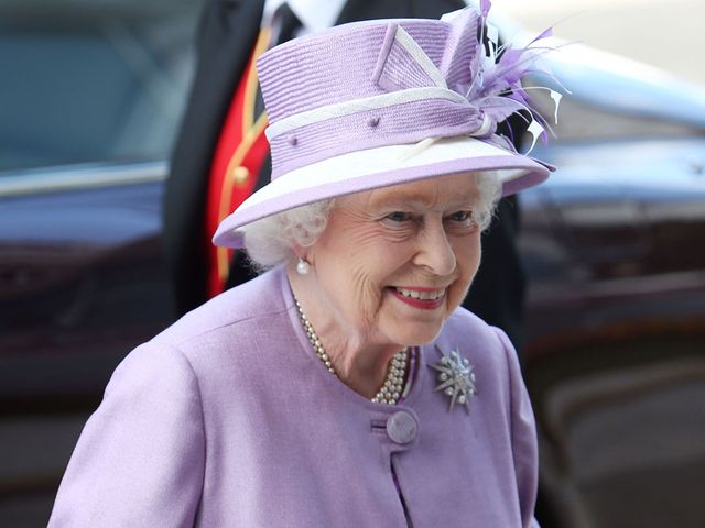 http://e2.365dm.com/14/06/640/the-queen-epsom_3154560.jpg?20140607145219