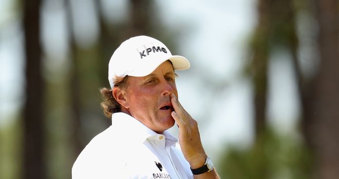 Phil Mickelson: another frustrating day at Pinehurst
