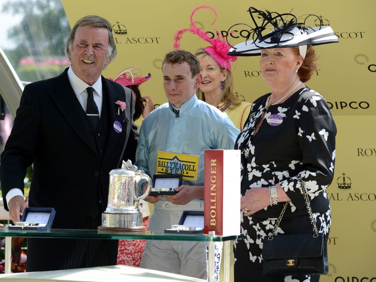 Sir Terry Wogan and Lady Wogan present The Duke of Edinburgh Stakes award to Ryan Moore