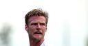 Groth dumps out Mahut