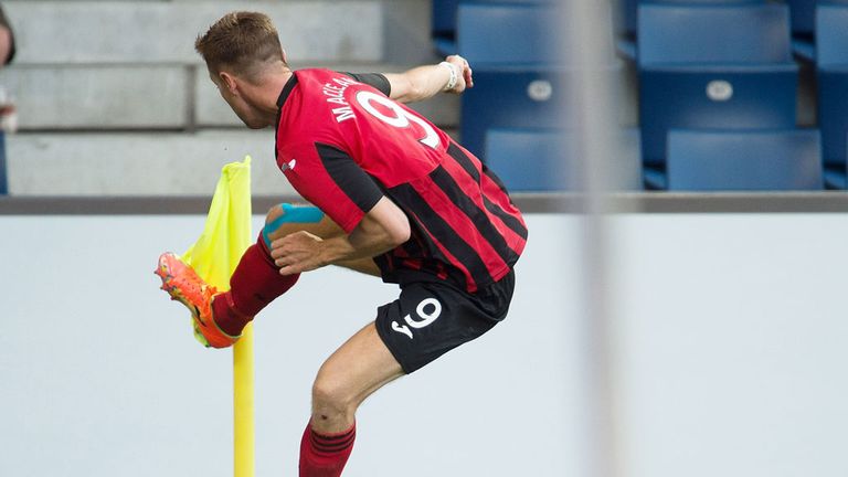 Steven MacLean: Celebrates his goal against Luzern
